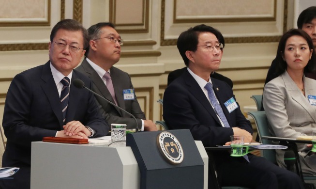 Opening Remarks by President Moon Jae-in at Annual Briefings by Financial Service Commission and Ministries of Economy and Finance; Trade, Industry and Energy; and SMEs and Startups