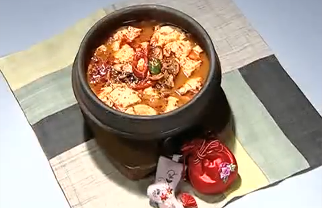 Sundubu Jjigae, Korean Spicy Soft Tofu Stew