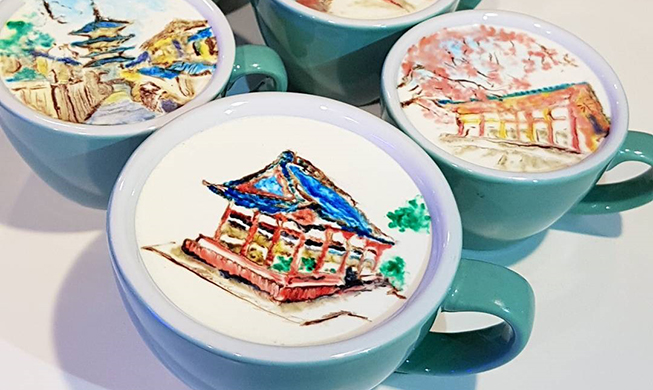 Korean barista's 'cream art'